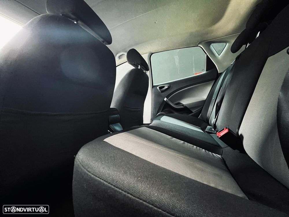 SEAT Ibiza 1.2 TDI CR Ecomotive Style — fotografia 38