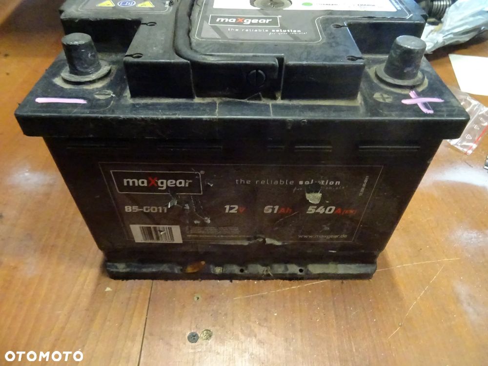 AKUMULATOR 540 A 61 Ah 12 V - 2