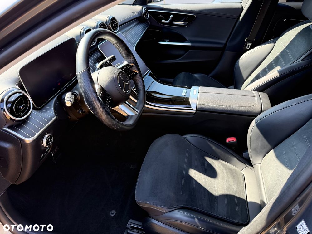 Mercedes-Benz Klasa C 220 d mHEV AMG - 9