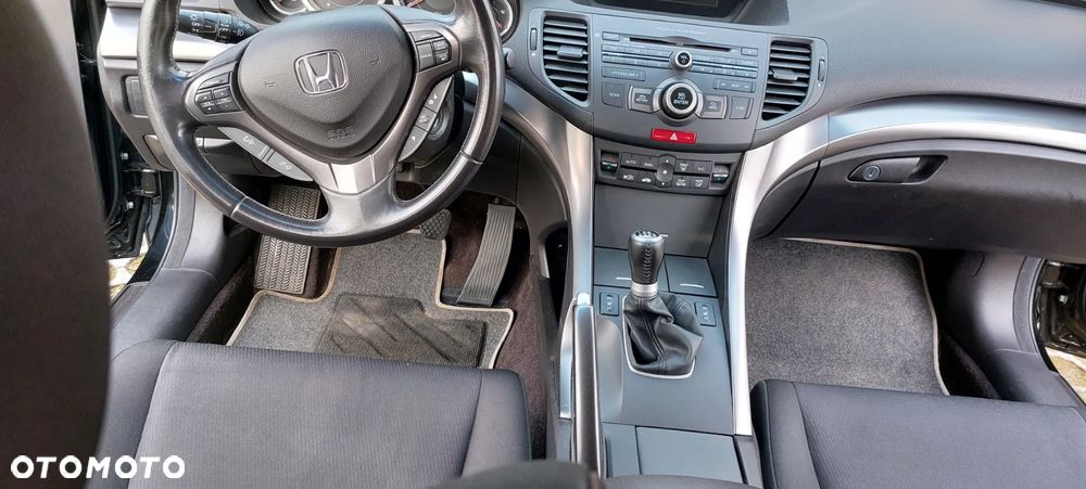 Honda Accord 2.0 Lifestyle - 9