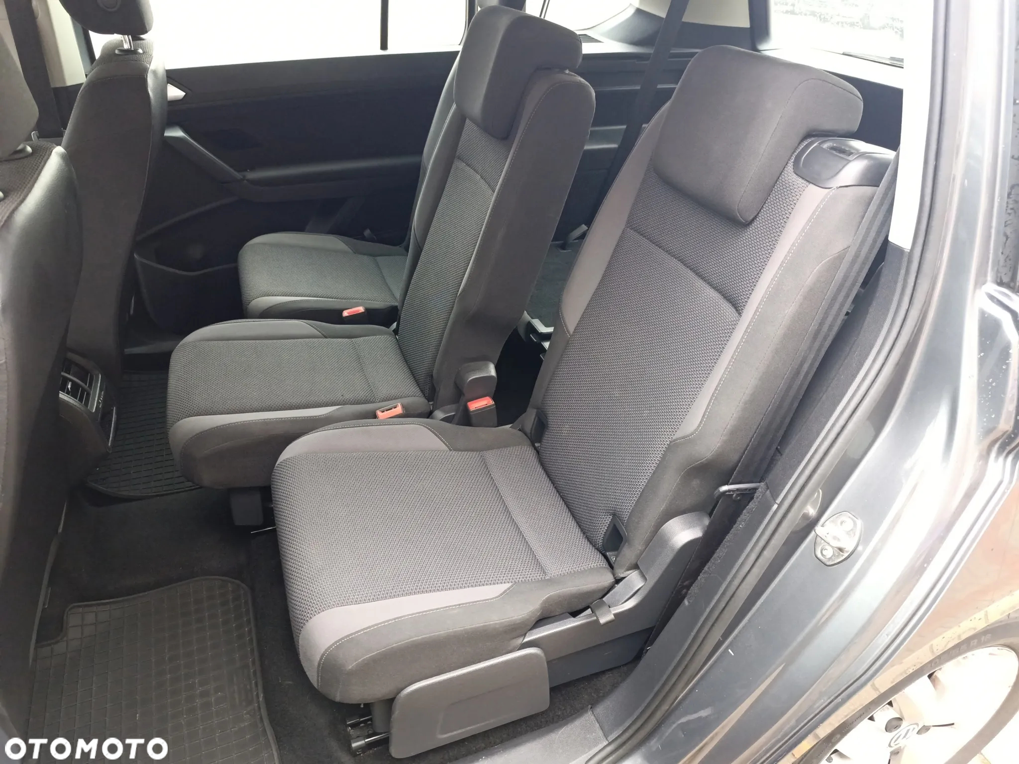 Volkswagen Touran 1.2 TSI BMT Comfortline - 11