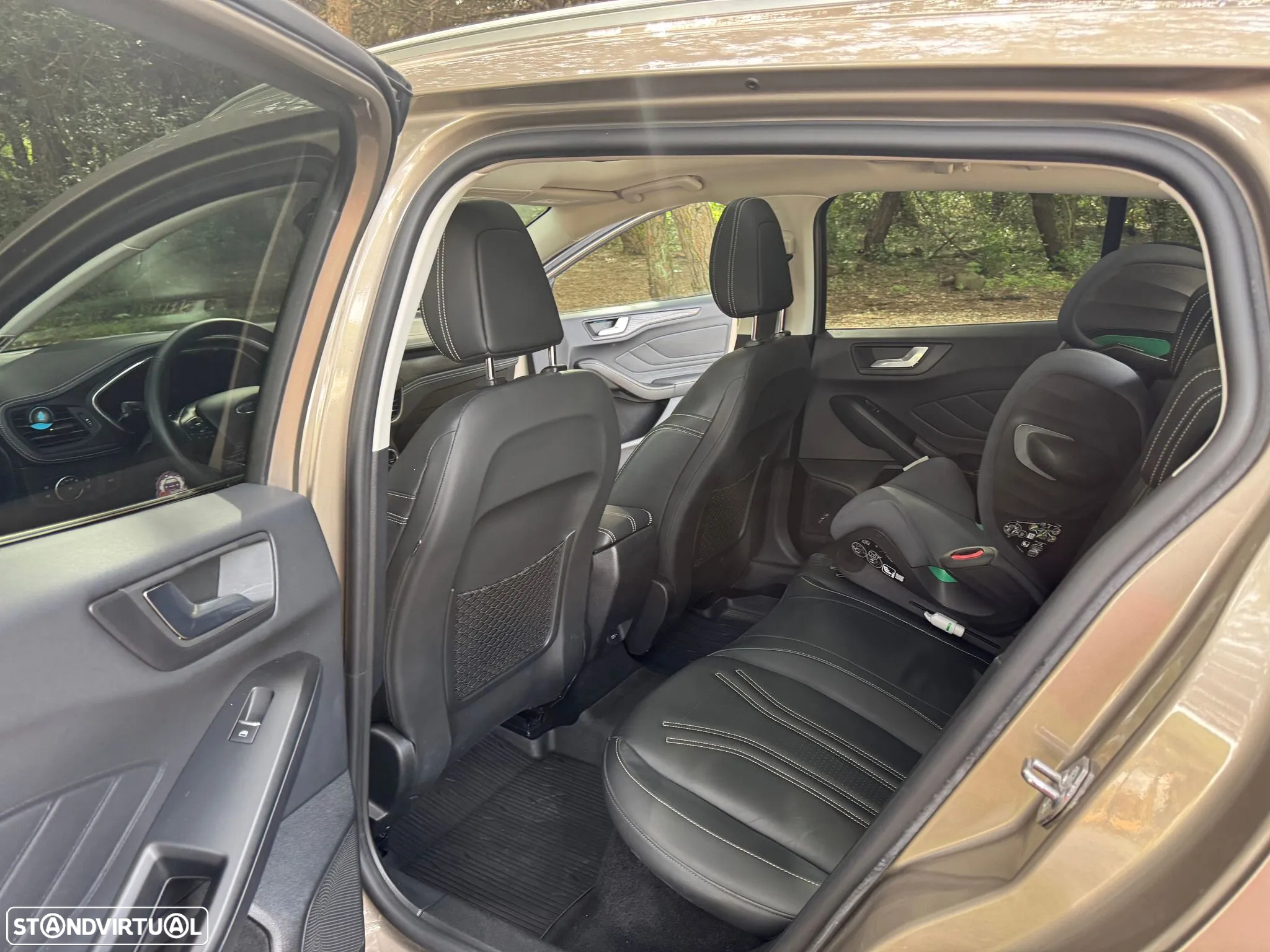 Ford Focus SW 1.0 EcoBoost Vignale Aut. - 13