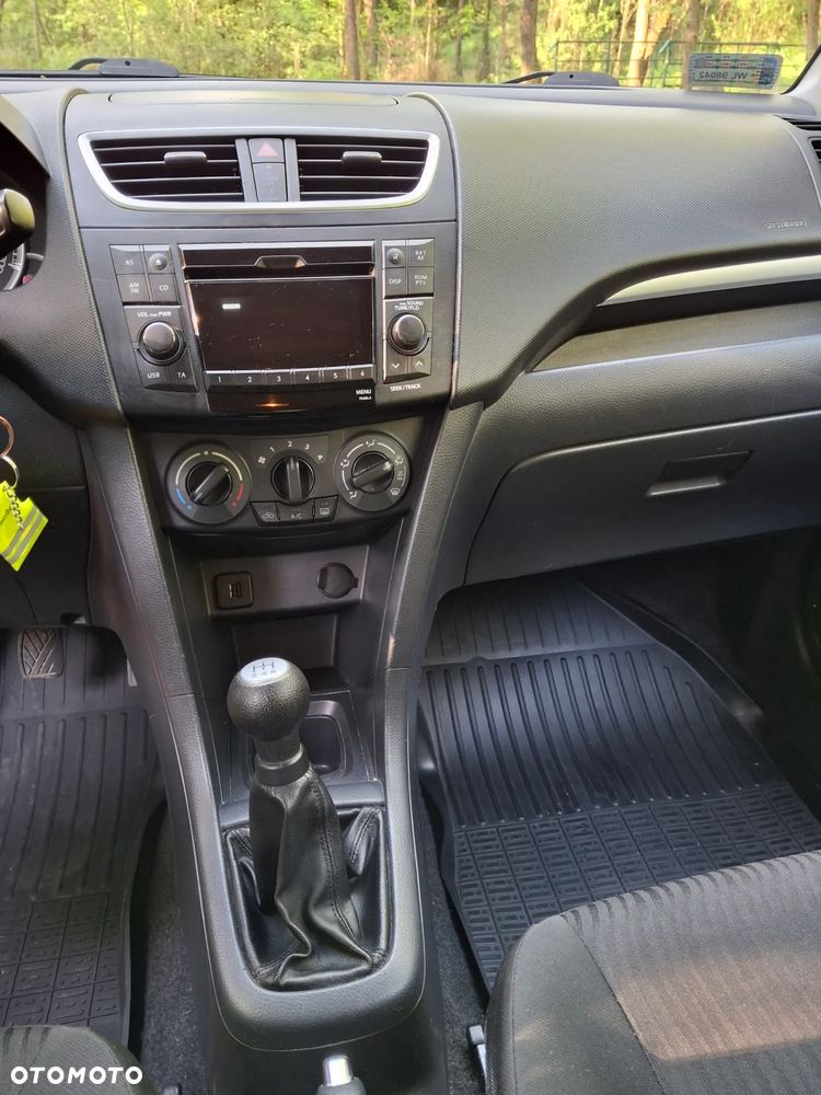 Suzuki Swift - 9
