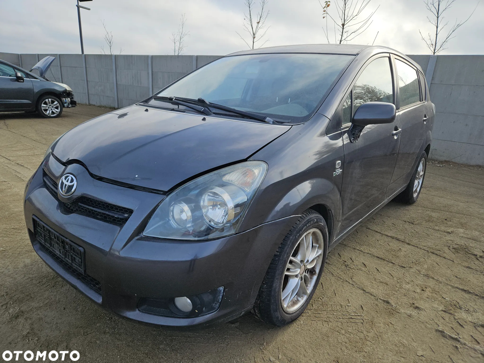 Maska Toyota Corolla Verso II 2008r 1G3 - 2