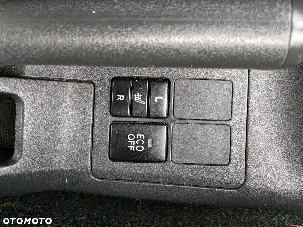 Toyota Yaris 1.33 Premium - 10