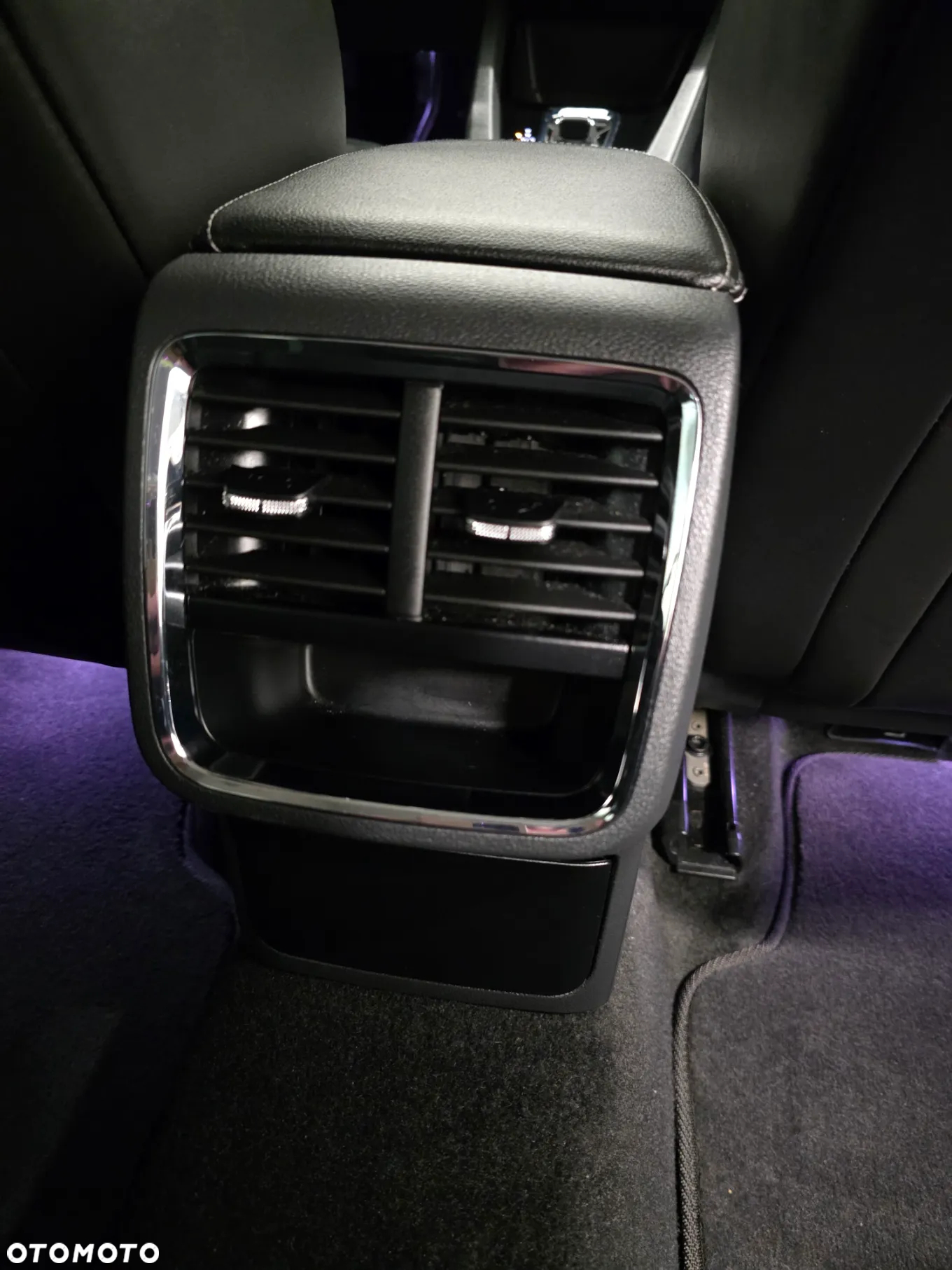 Skoda Octavia Combi 2.0 TDI DSG First Edition - 26