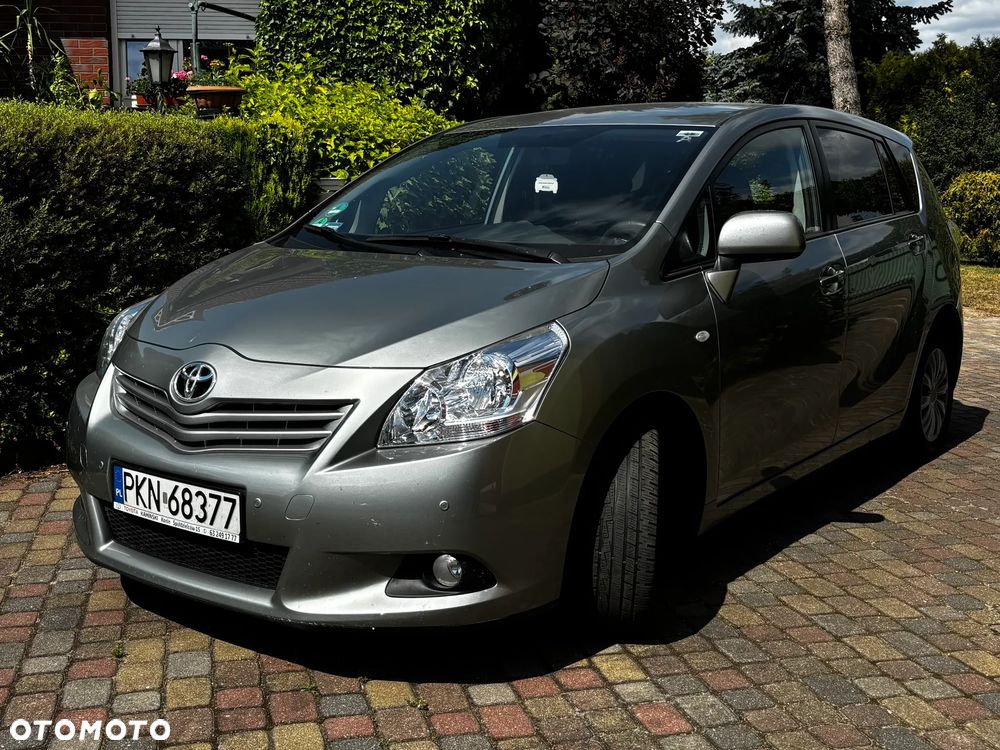 Toyota Verso 2.0 D-4D - 1