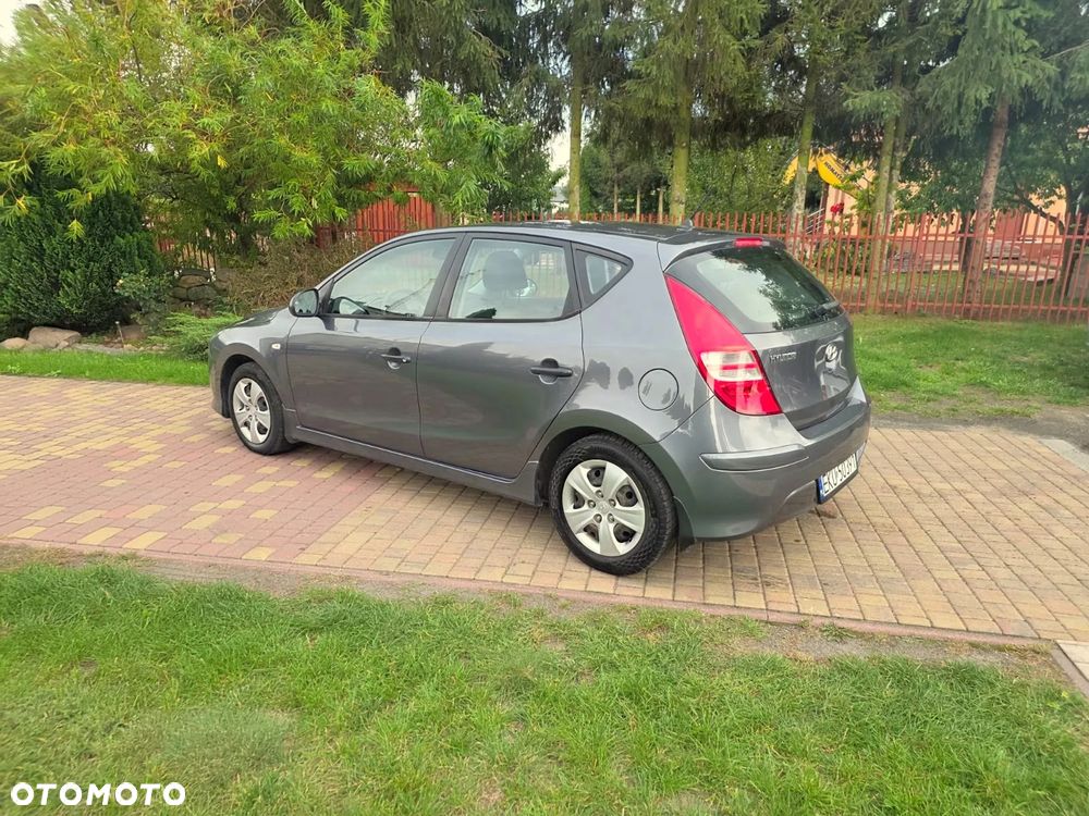 Hyundai i30 1.4 Base EU5 - 17
