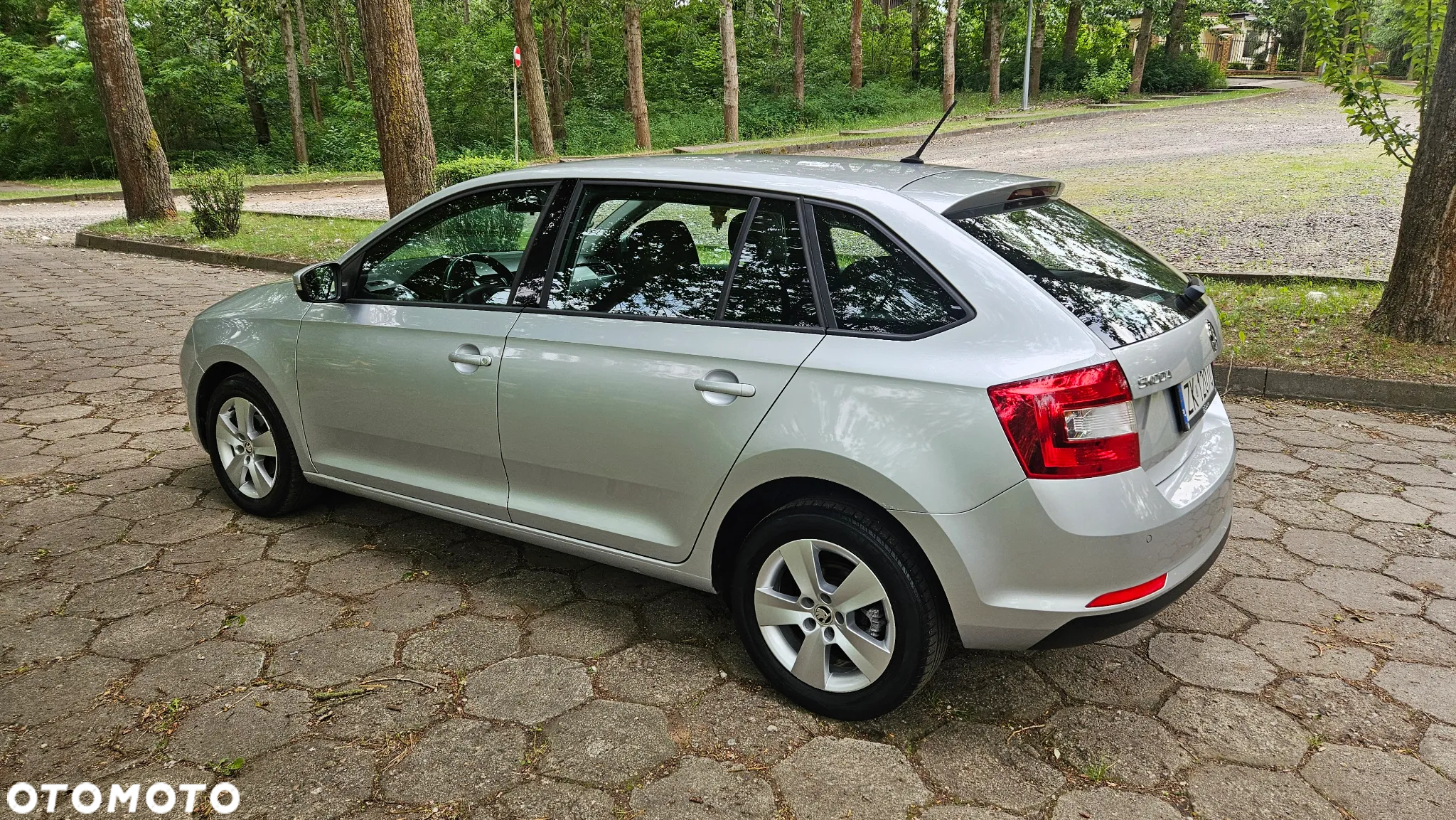 Skoda RAPID 1.2 TSI Ambition - 2