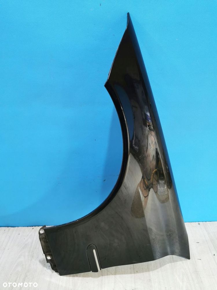 Mercedes CLC-Klasa CL203 Coupe błotnik przód przedni lewy C197 - 1