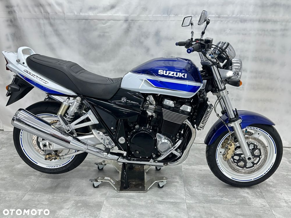 Suzuki GSX - 15