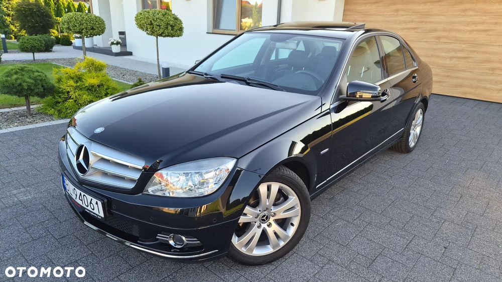 Mercedes-Benz Klasa C 180 CGI Automatik BlueEFFICIENCY Avantgarde - 2