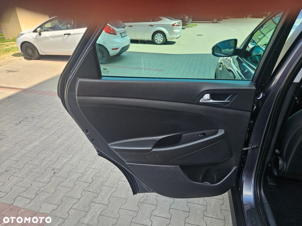 Hyundai Tucson blue 1.6 GDi 2WD Navi - 19