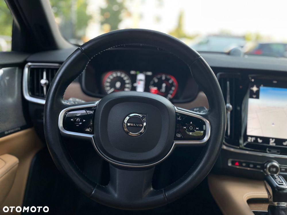 Volvo S90 D5 SCR AWD Inscription - 25