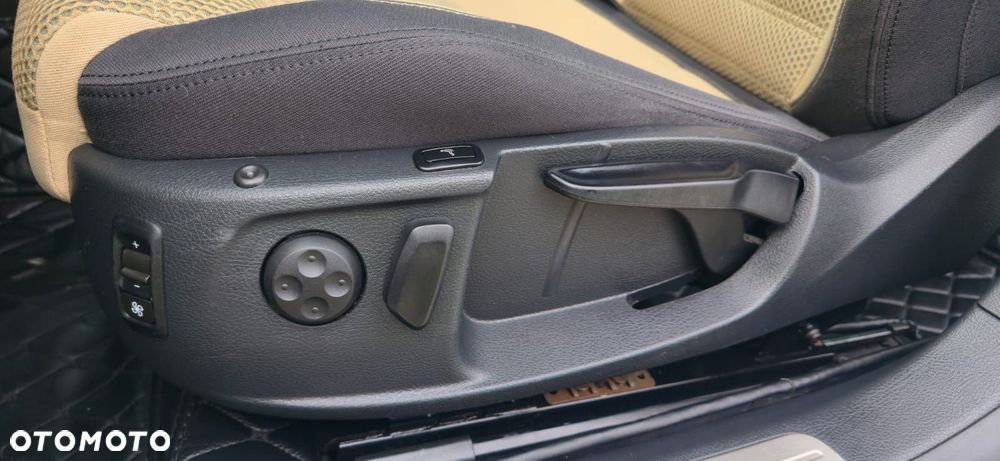 Volkswagen CC 3.6 V6 4Motion DSG - 20