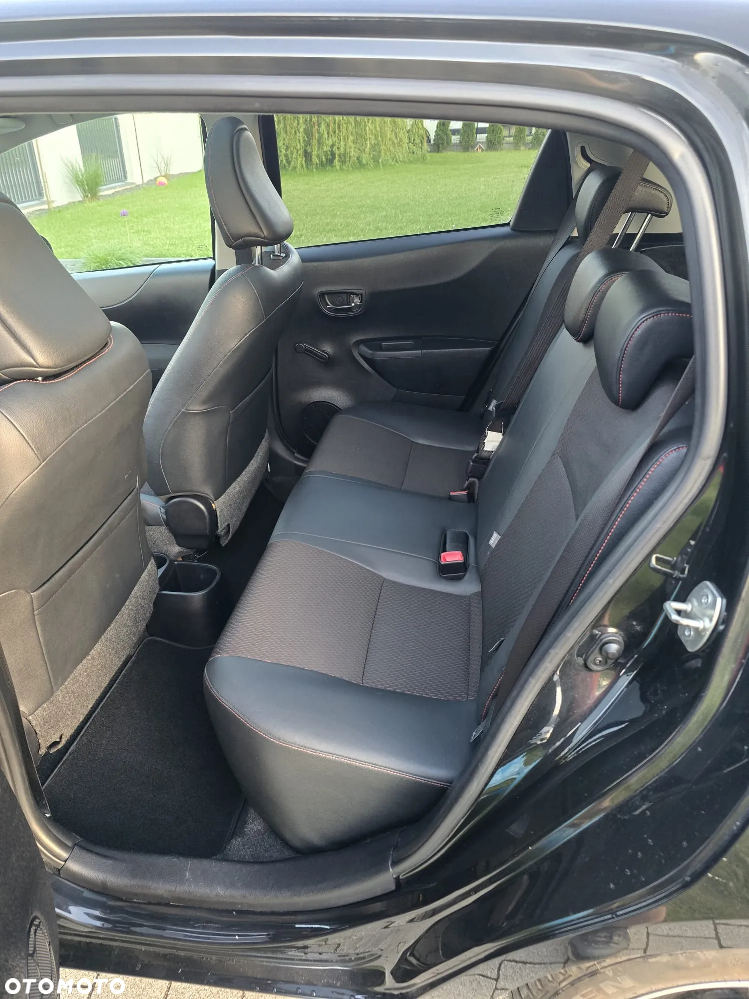 Toyota Yaris 1.33 VVT-i Executive - 28