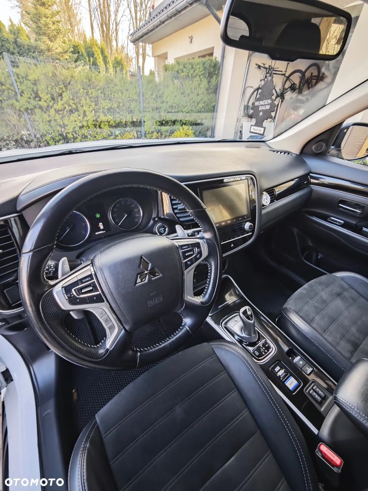 Mitsubishi Outlander Instyle - 31