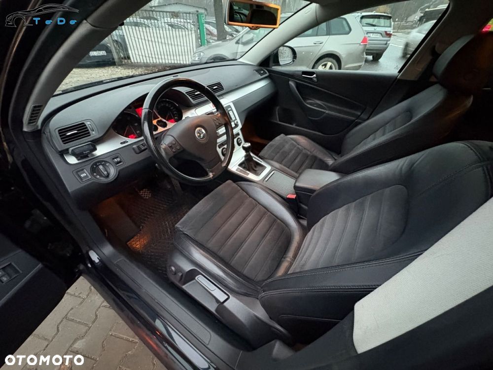 Volkswagen Passat Variant 2.0 TDI 4Mot Highline - 18