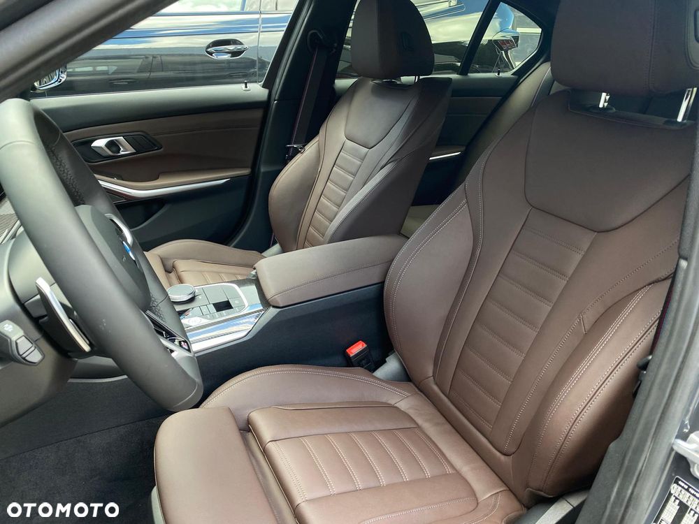 BMW Seria 3 330d xDrive mHEV sport - 25