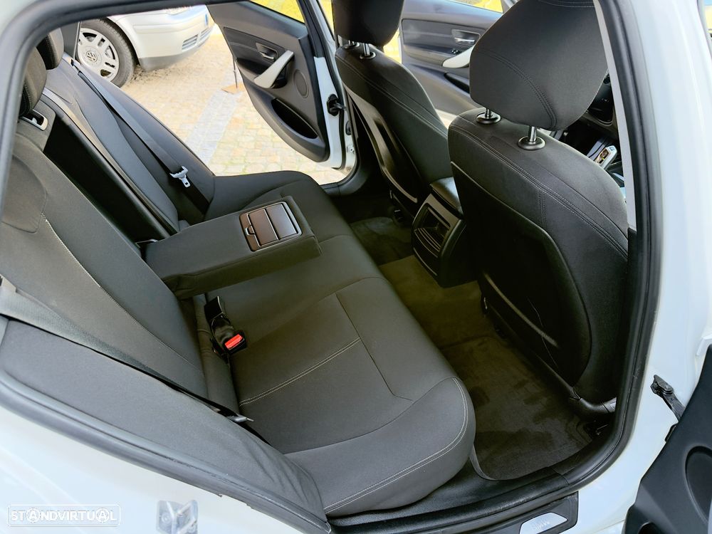 BMW 318 d Auto Pack M - 54