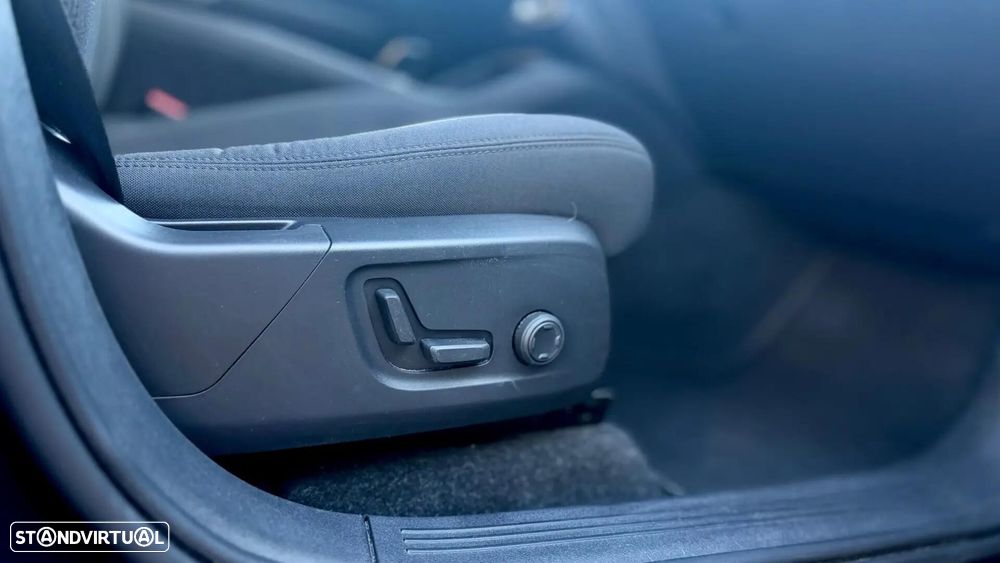 Volvo C40 Recharge 82 kWh Single M. Extended Range RWD Ultimate - 26