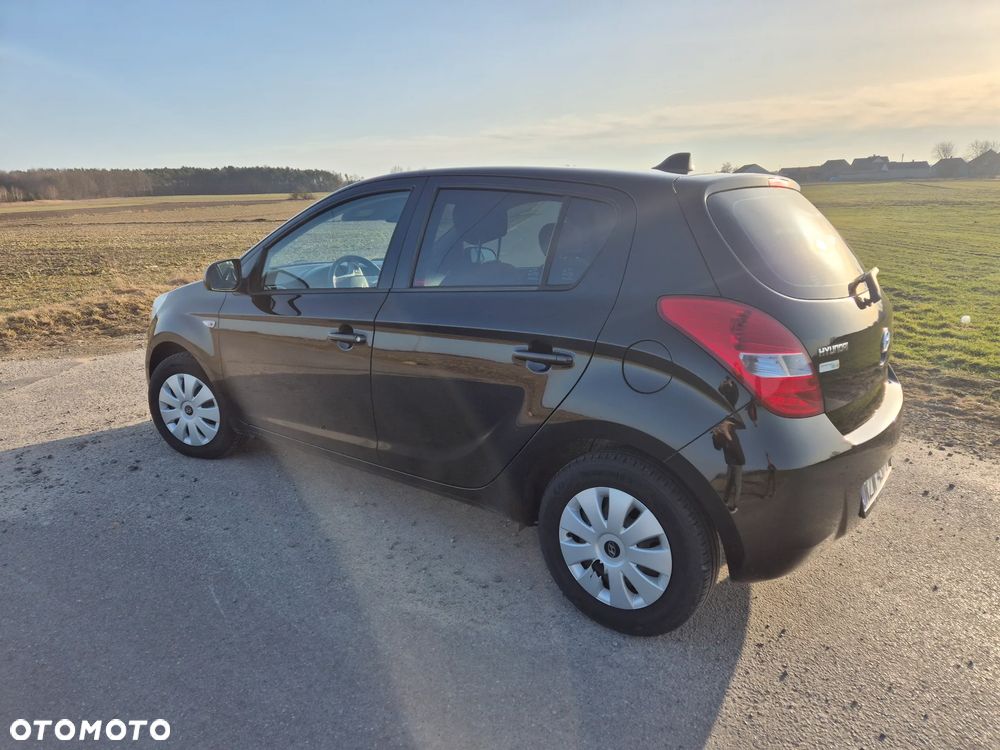 Hyundai i20 1.2 UEFA EURO 2012 Edition - 16