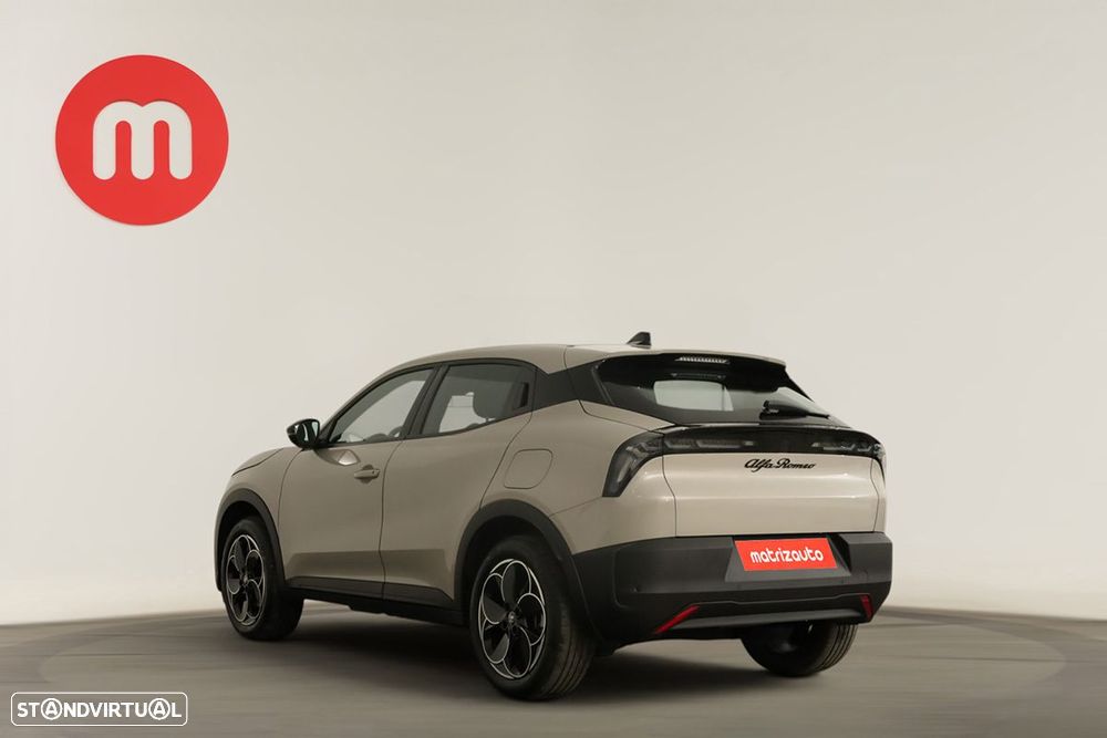 Alfa Romeo Junior Elletrica 50 kWh - 3