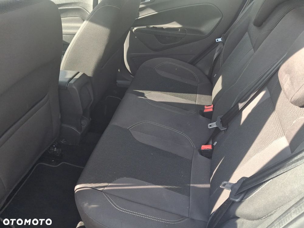 Ford Fiesta 1.0 EcoBoost STart-Stop Titanium - 12