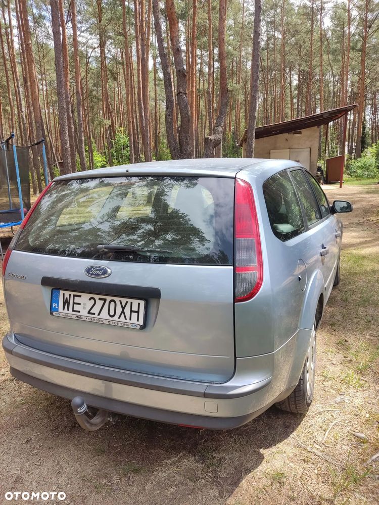Ford Focus ver-1-6-trend - 5