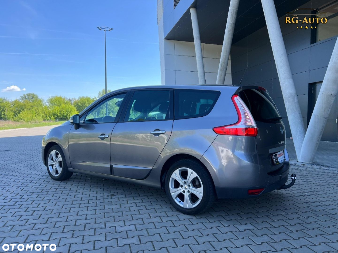 Renault Grand Scenic - 11