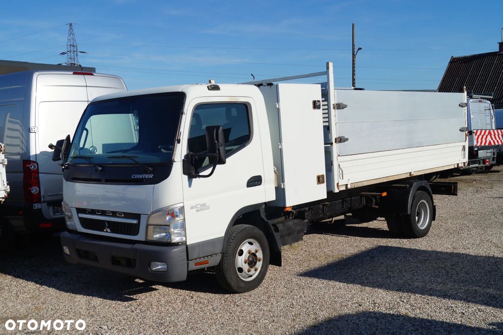 Mitsubishi CENTER FUSO - 12