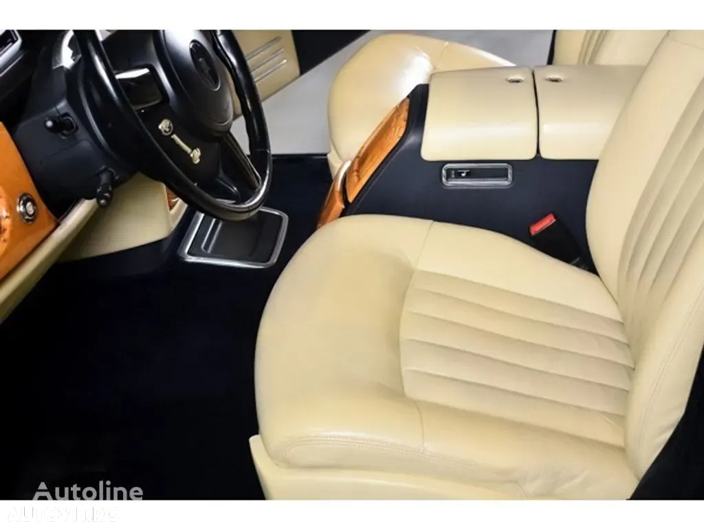 Rolls-Royce Phantom - 22