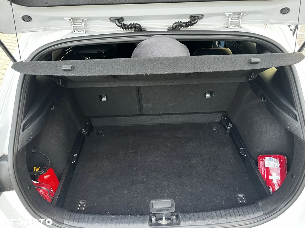 Kia Ceed - 29