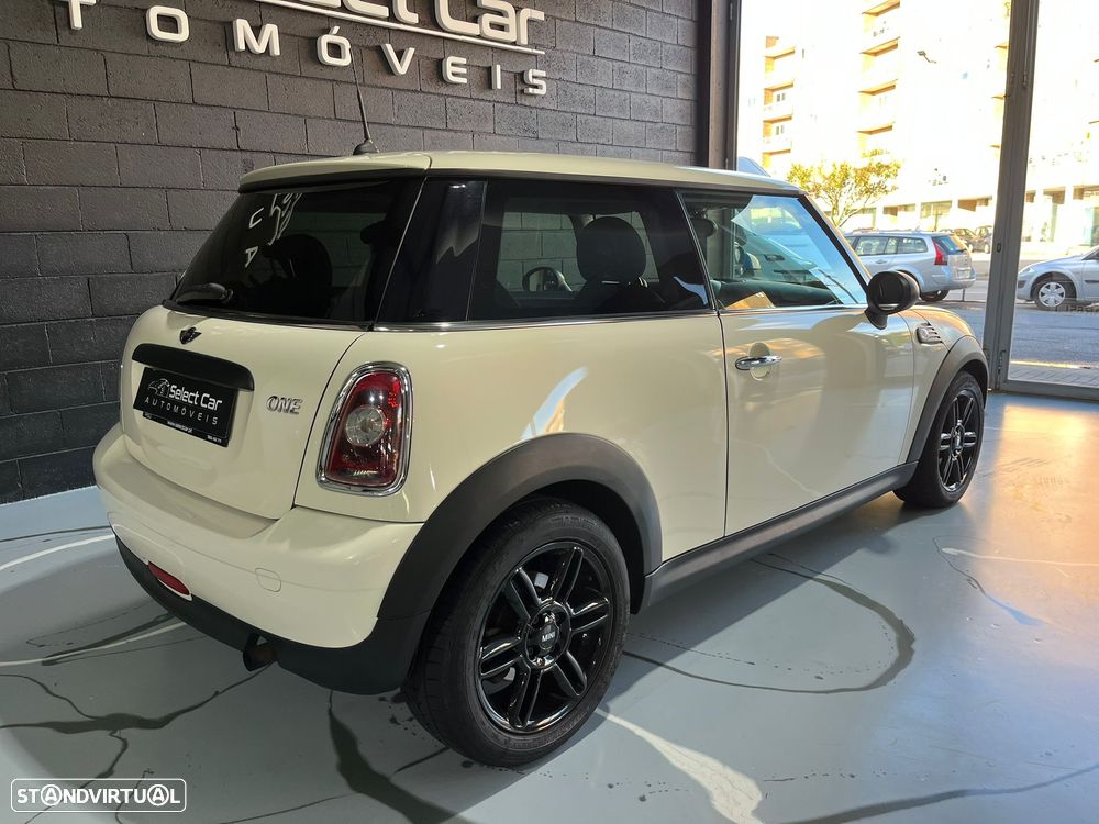 MINI 3 Portas One - 8