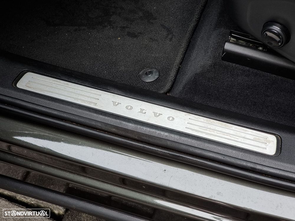 Volvo XC 60 2.0 D4 Inscription Geartronic - 29