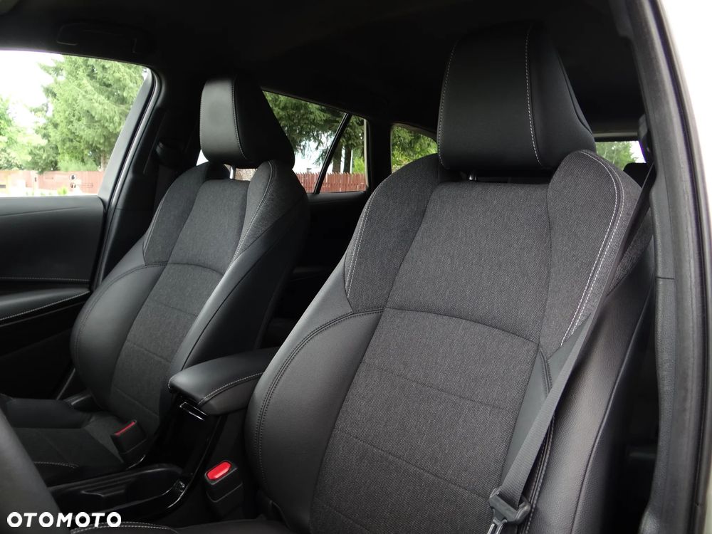 Toyota Corolla 2.0 Hybrid Executive - 21