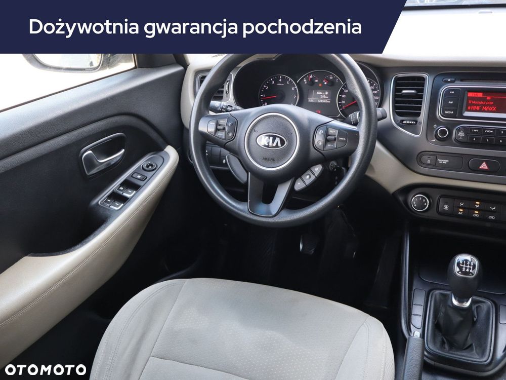 Kia Carens - 9