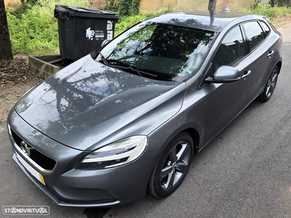 Volvo V40 2.0 D2 R-Design Momentum - 1