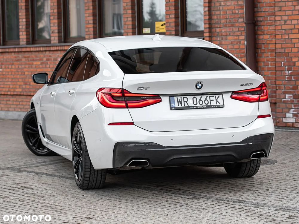 BMW 6GT - 10