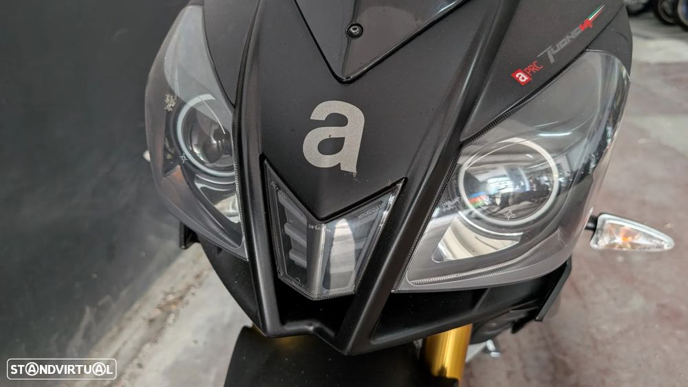 Aprilia Tuono V4R APRC - 8