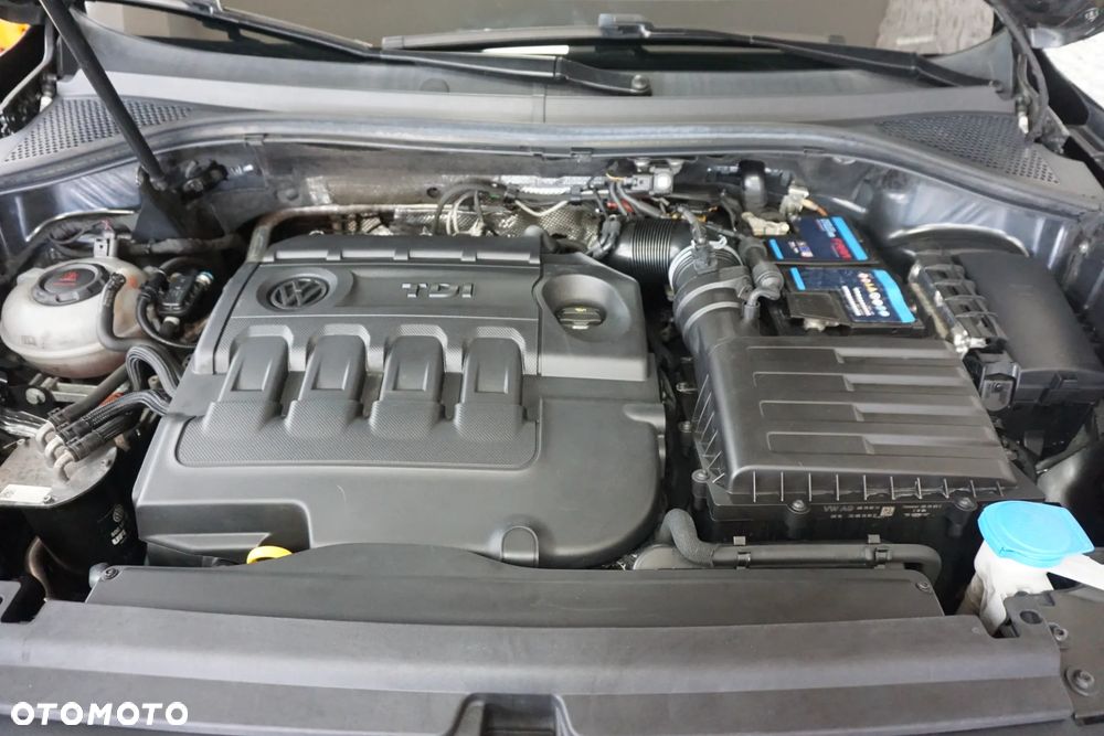 Volkswagen Tiguan - 16