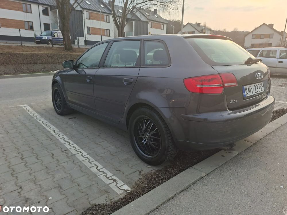 Audi A3 Sportback 1.9 TDI Ambiente - 4
