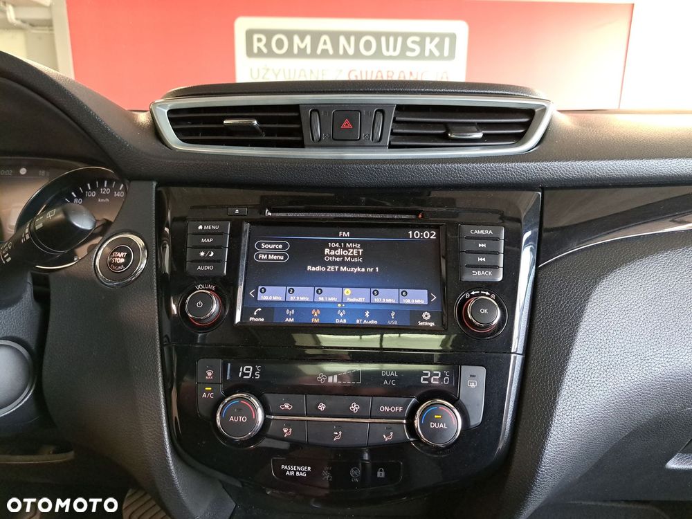 Nissan Qashqai 1.3 DIG-T N-Connecta DCT - 22