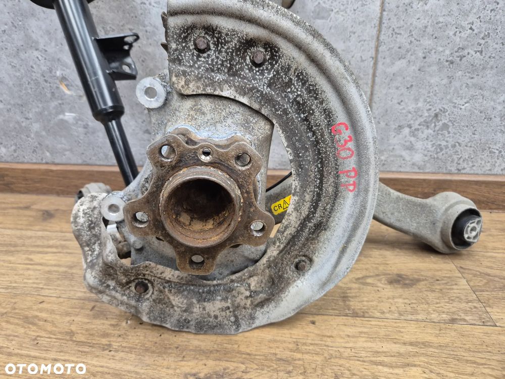 BMW 5 G30 G31 ZWROTNICA PRAWY PRZÓD PRZEDNIA KOMPLETNA RWD AMOR WAHACZE - 2
