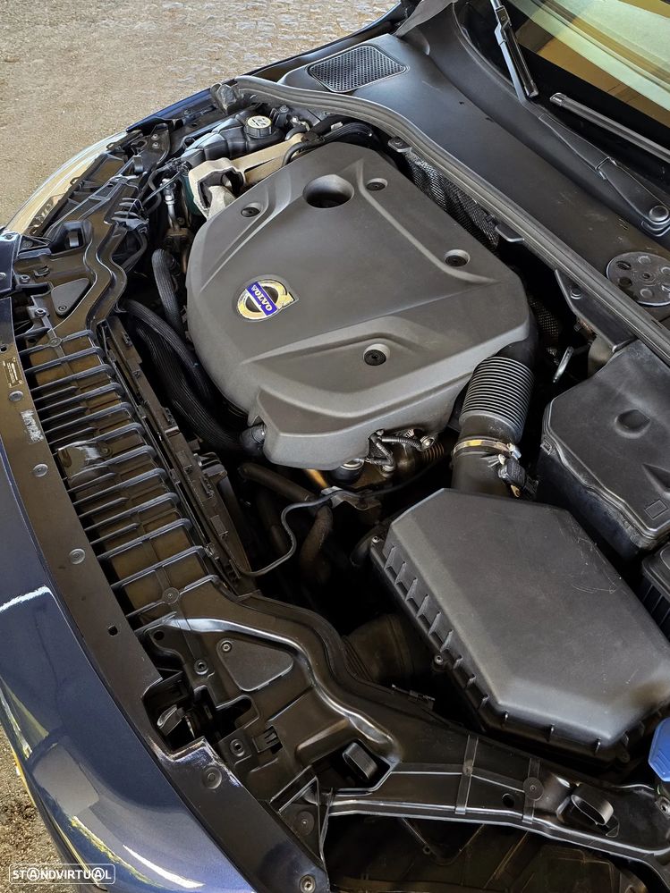 Volvo V60 2.0 D4 Kinetic - 23