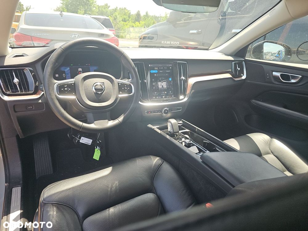 Volvo S60 B5 B AWD Plus Dark - 9