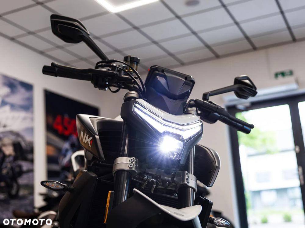 CFMoto 450NK - 7