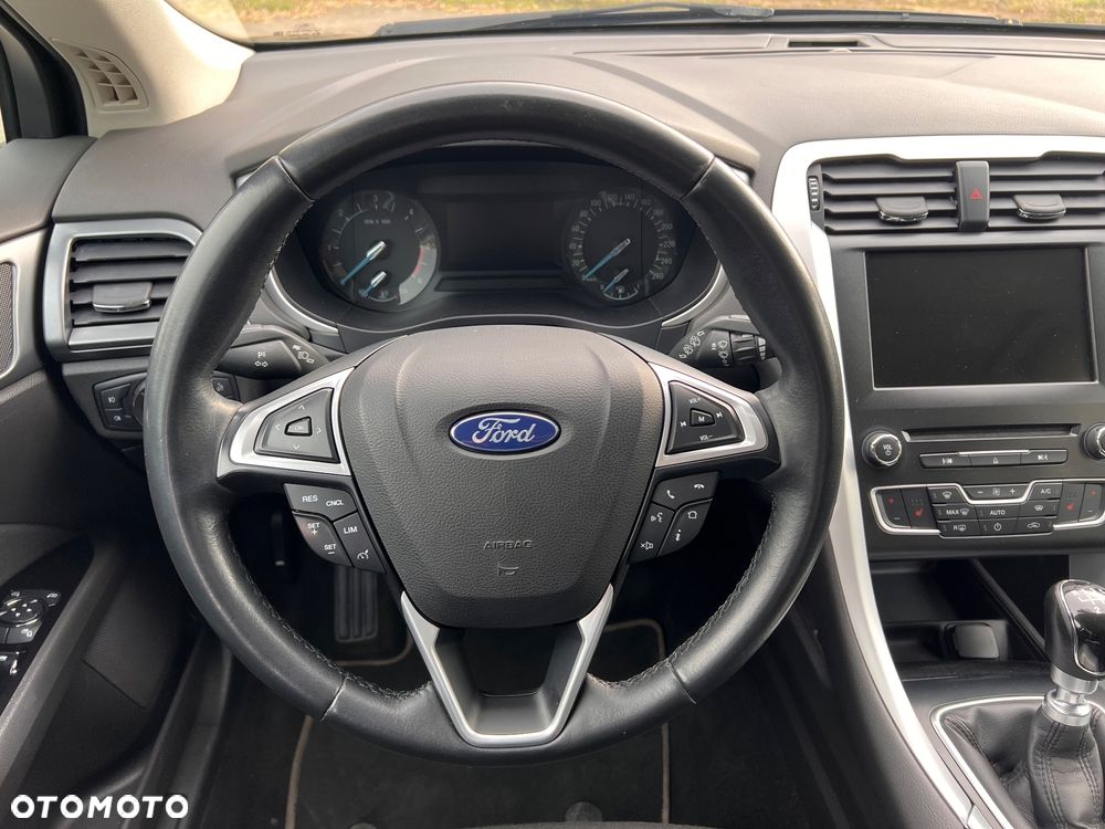 Ford Mondeo - 28