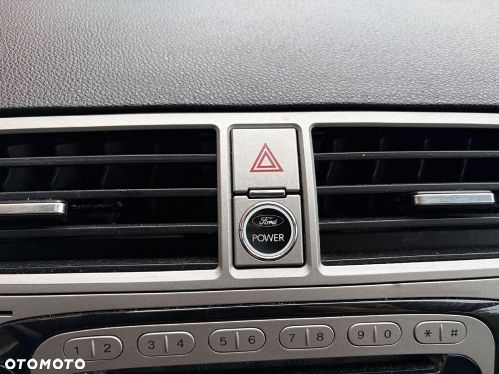 Ford Kuga - 15
