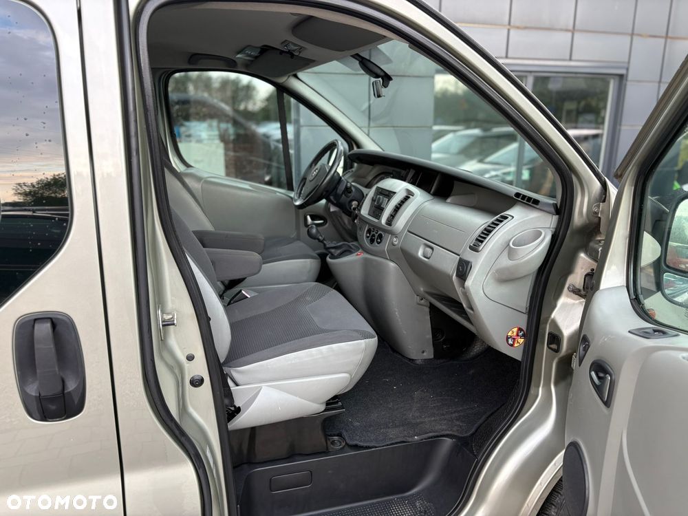 Opel Vivaro 2.5 dCi Brygadówka Long L2H1 Elektryczne Szyby Gwarancja - 10